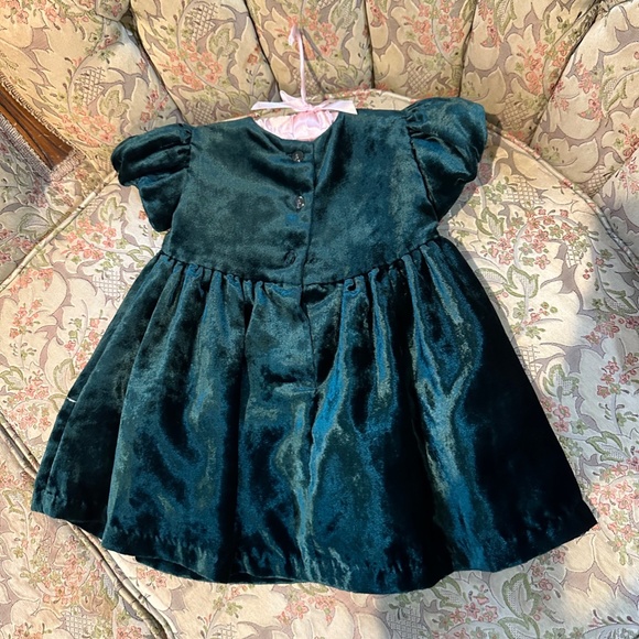 Green Velvet Child's  Party/ Holiday Dress by Two Turtle Doves - sz 6 mo. - Picture 2 of 5